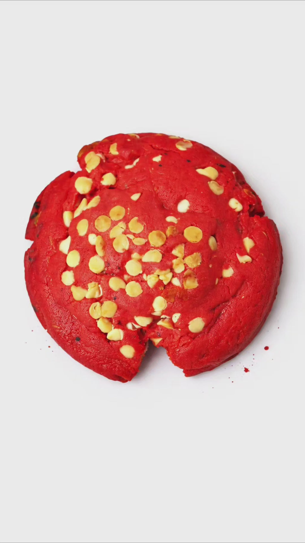 Jumbo Red Velvet Cookie (180g) – Cream Cheese Stuffed