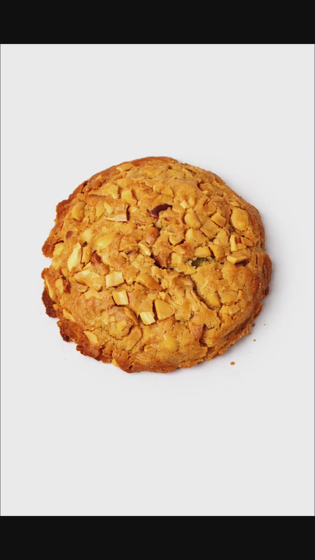 Jumbo Loaded Crushed Peanut Cookie (180g) – Peanut Butter Stuffed