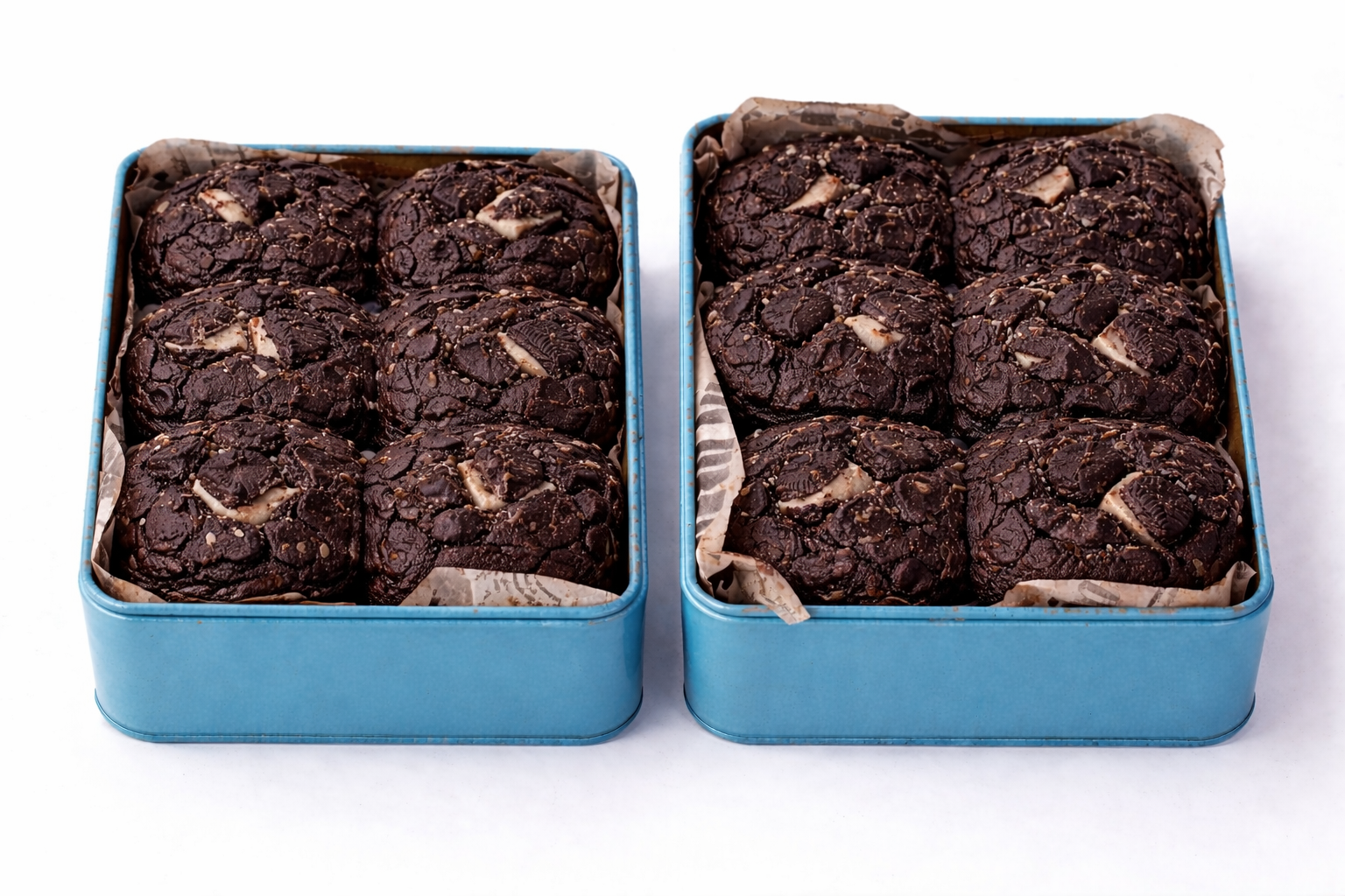 Blackout  Doubke Chocolate Oreo Cookie Tin (Molten Filled) 🖤🍫 Chocolate Fudge