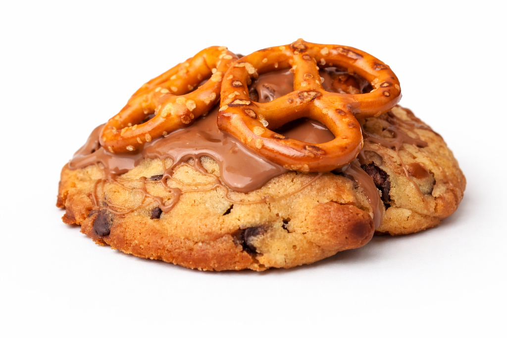 Jumbo Salted Pretzel Chocolate Chunk Cookie (180g)