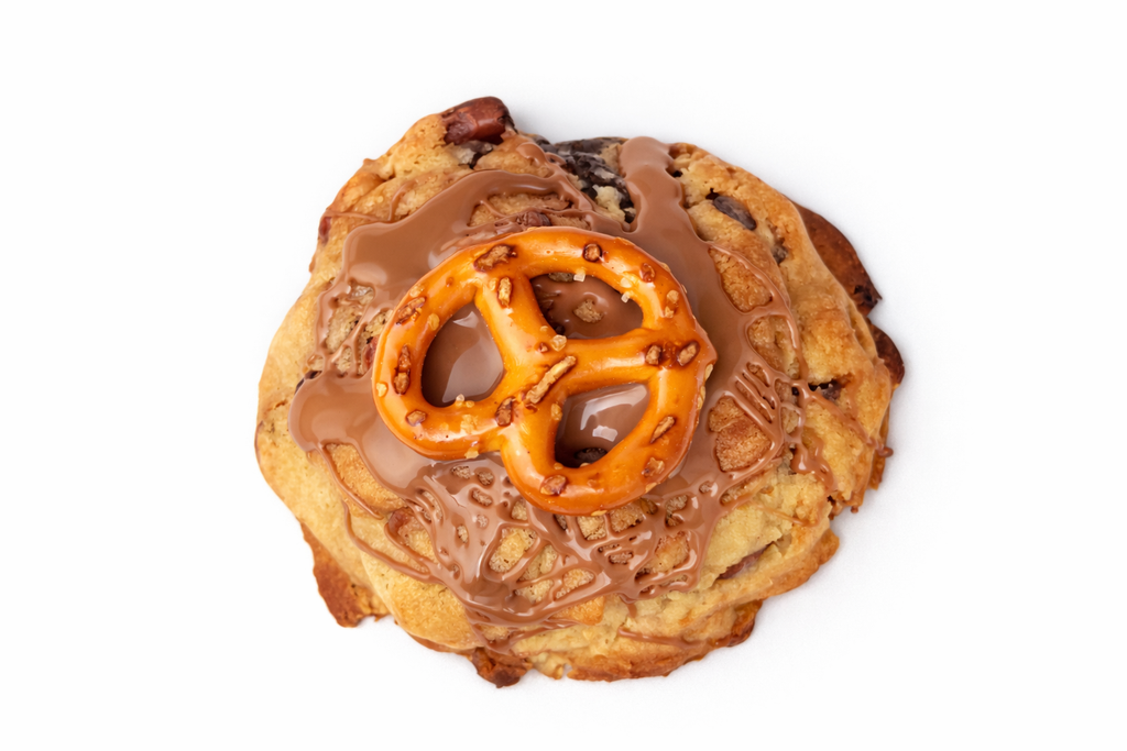 NYC Style Salted Pretzel Chocolate Chunk Cookie (110g) 🥨🍫