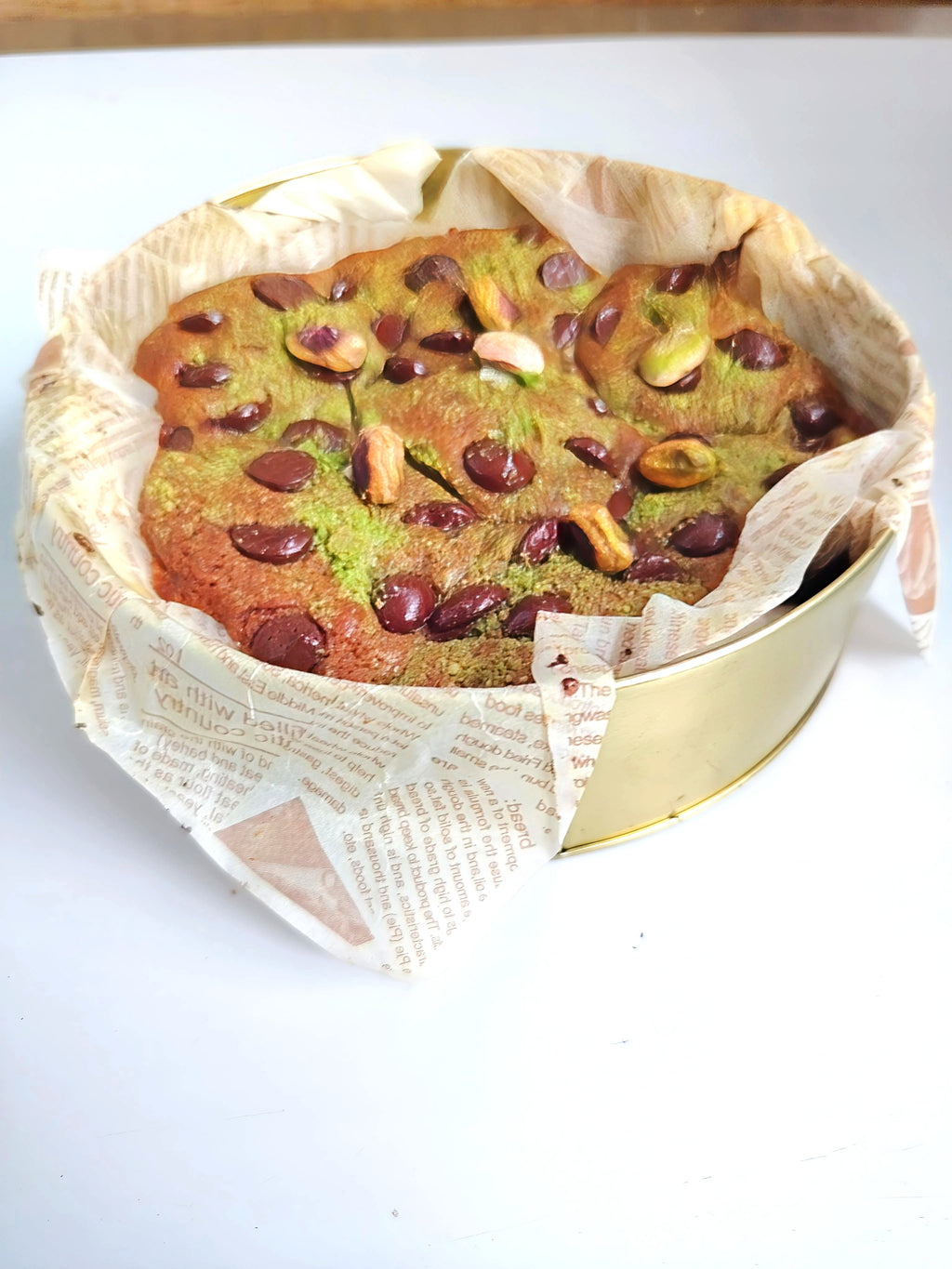 Dubai Cookie Tin (Molten Filled) – Kunafa Pistachio 💚🍫