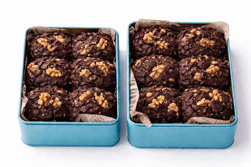 Blackout Walnut Cookie Tin (Molten Fudge)