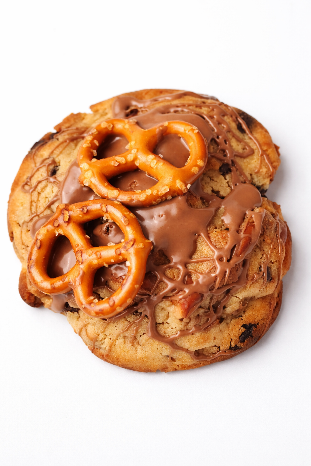 Jumbo Salted Pretzel Chocolate Chunk Cookie (180g)