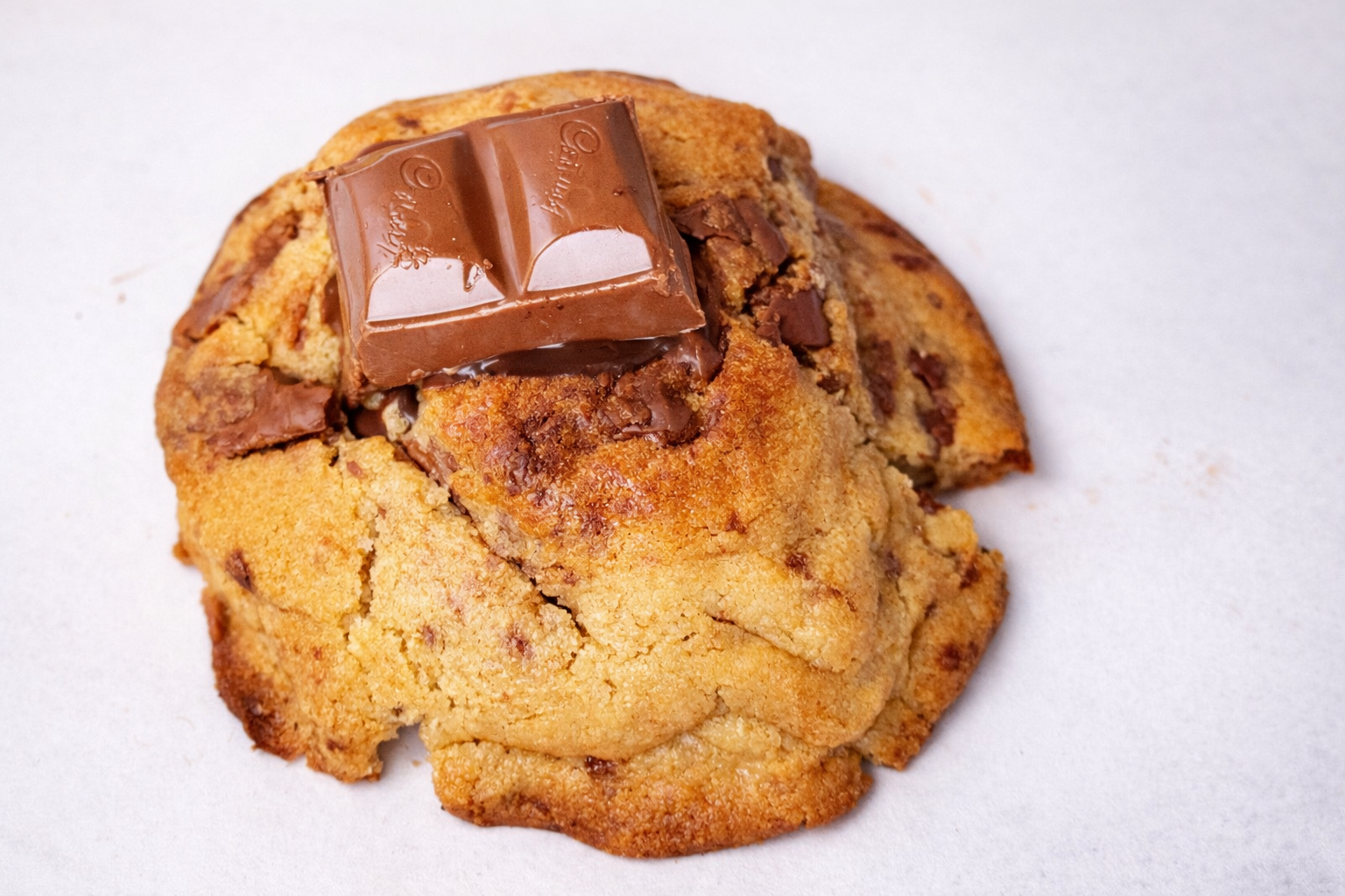 Cadbury Chunky Chocolate Cookie (110g) – NYC Style