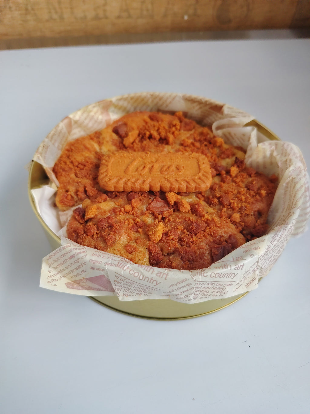 Dubai Cookie Tin (Molten Filled) – Biscoff Delight