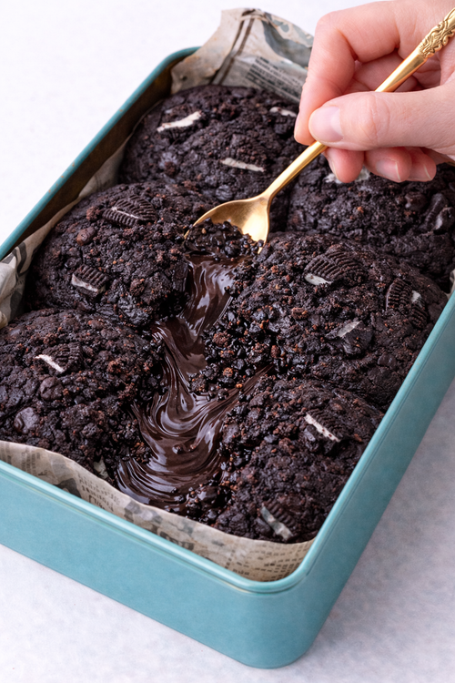 Dubai cookie tin blackout Double Chocolate oreo filled cookie