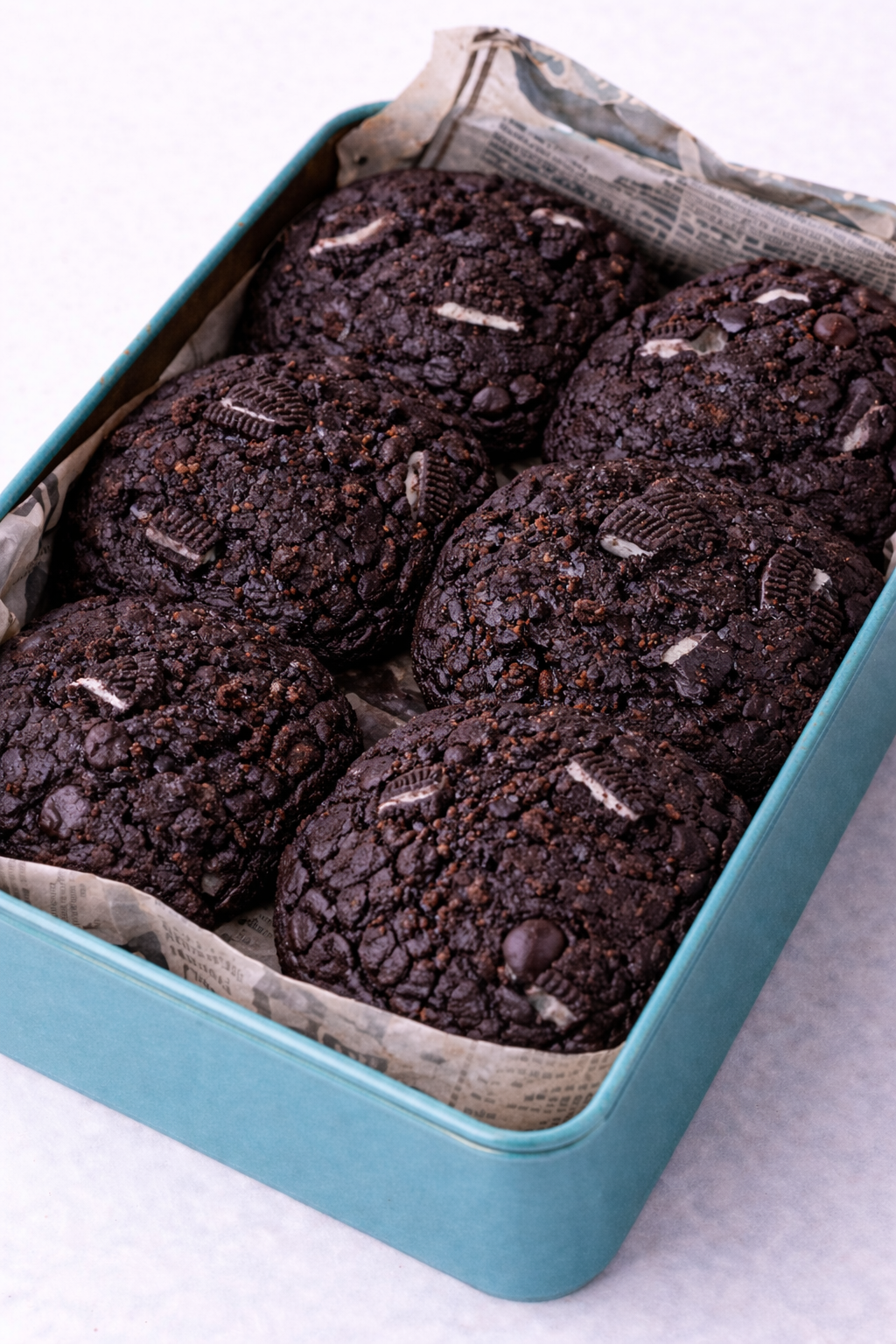 Blackout  Doubke Chocolate Oreo Cookie Tin (Molten Filled) 🖤🍫 Chocolate Fudge